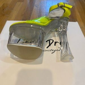 Brand NEW lemon Drop Heels with Box